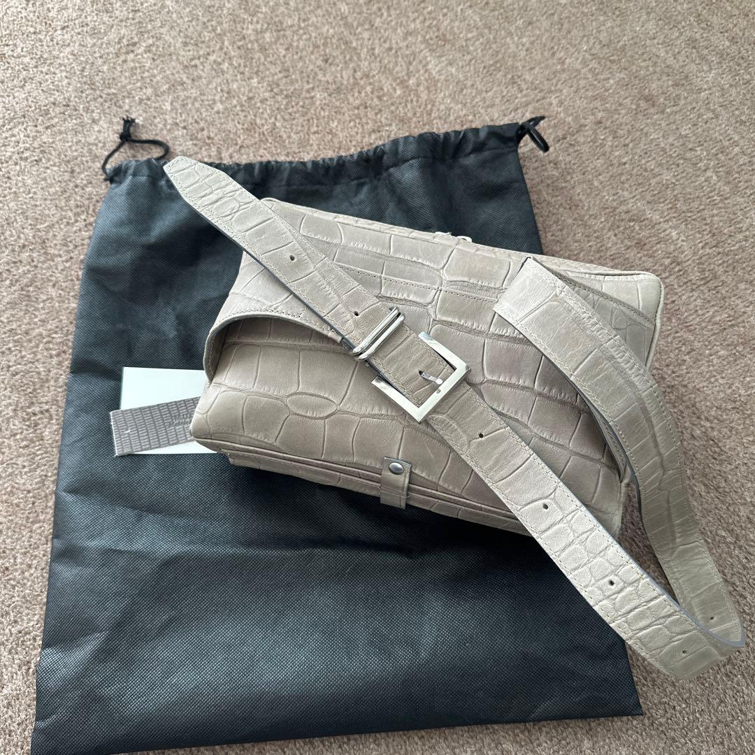 m.u.lクロコ型押しボディーバック