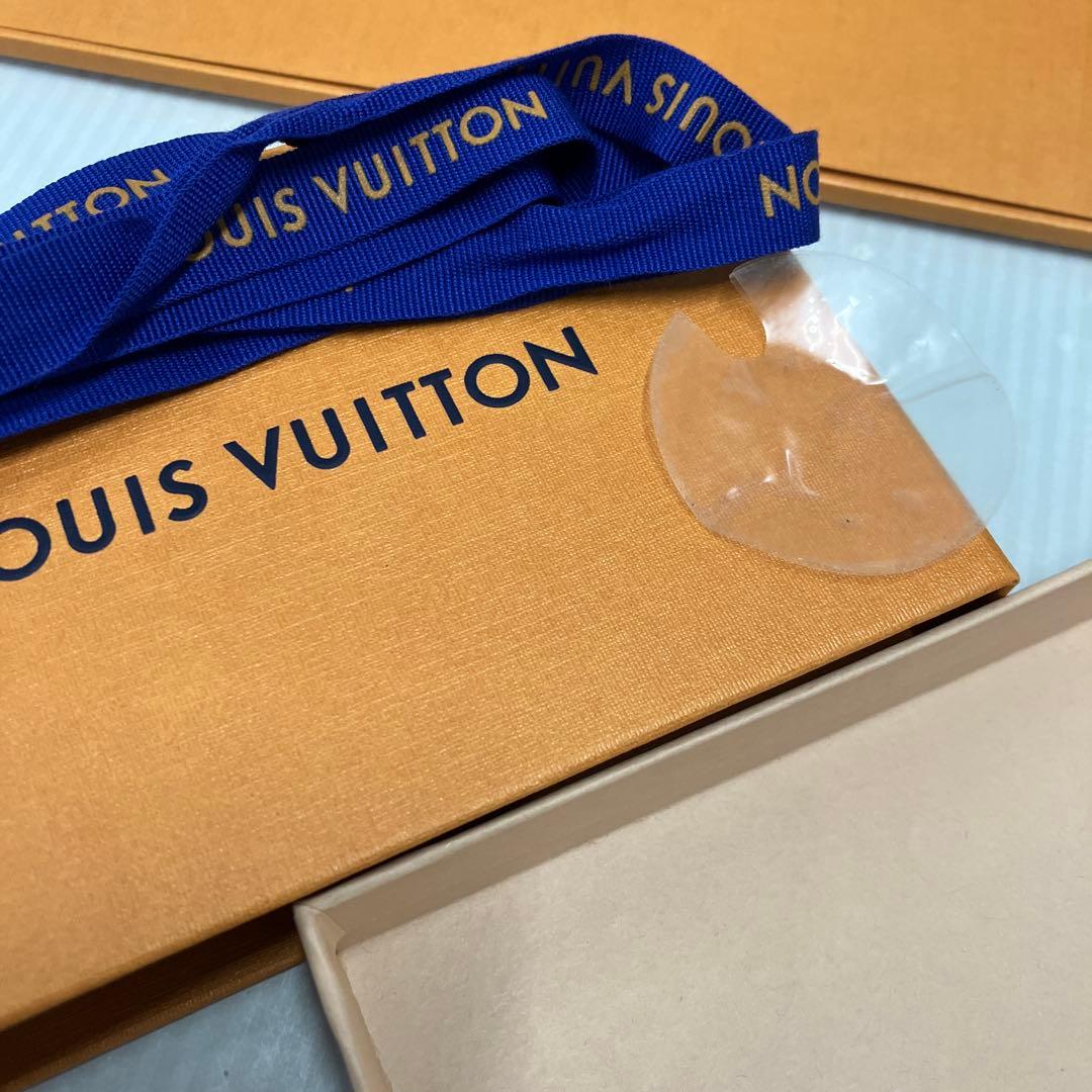 LOUIS VUITTON LVロゴ キーホルダー　LVサークル