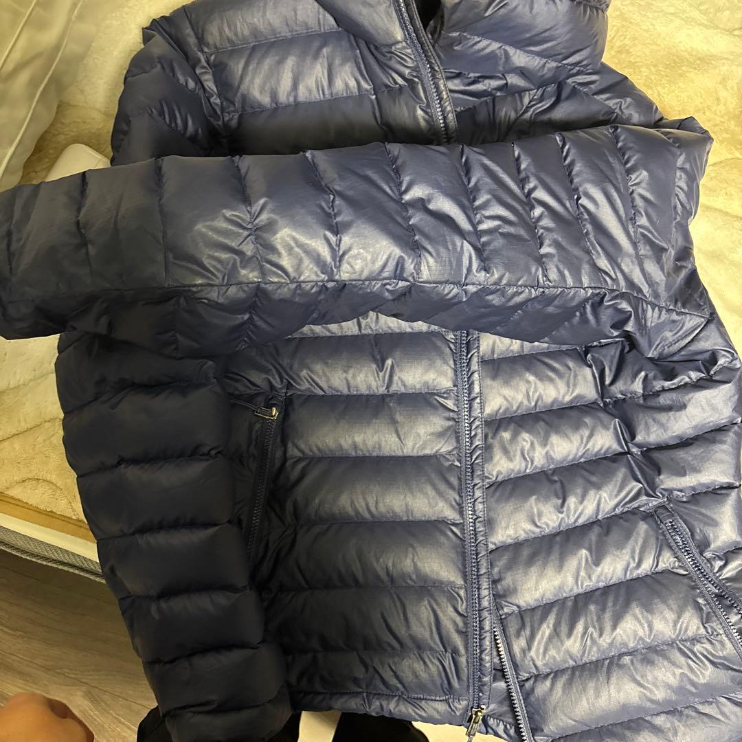 Patagonia ダウンセーターフーディー