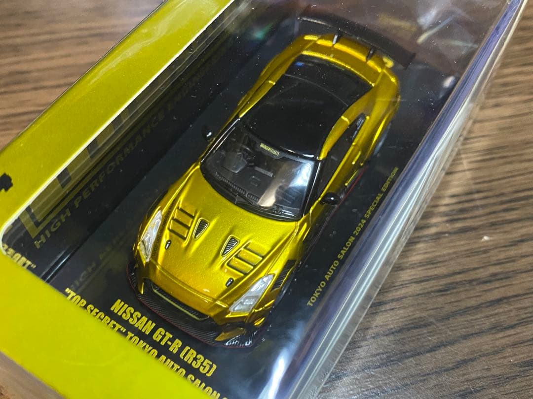 TOP SECRET Nissan GT-R ミニカー ゴールド