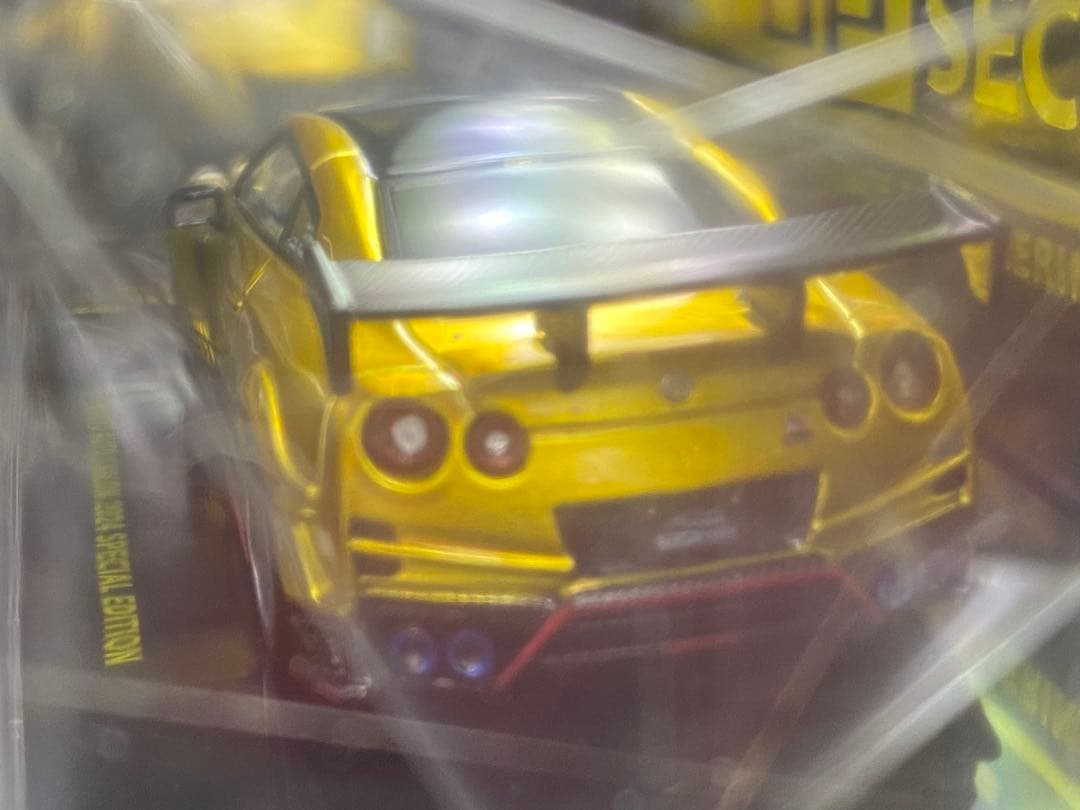 TOP SECRET Nissan GT-R ミニカー ゴールド