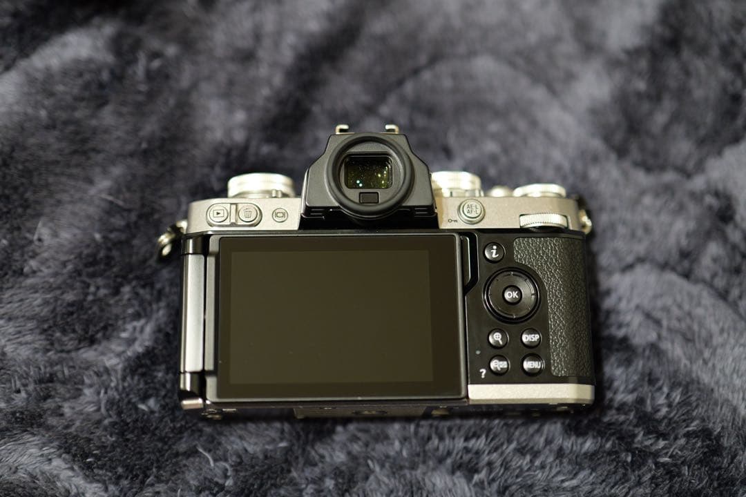 Nikon Z fc 16-50レンズキット　シルバー　2025年3月購入品