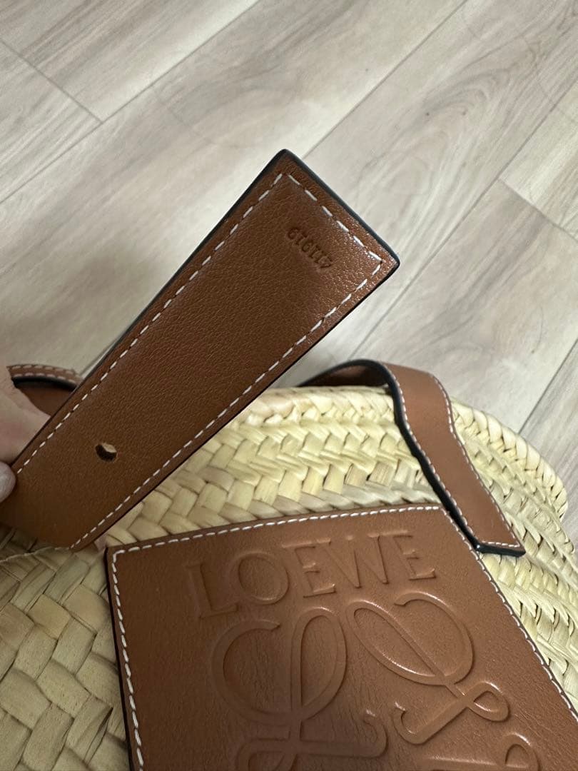 LOEWE かごバッグ スモール