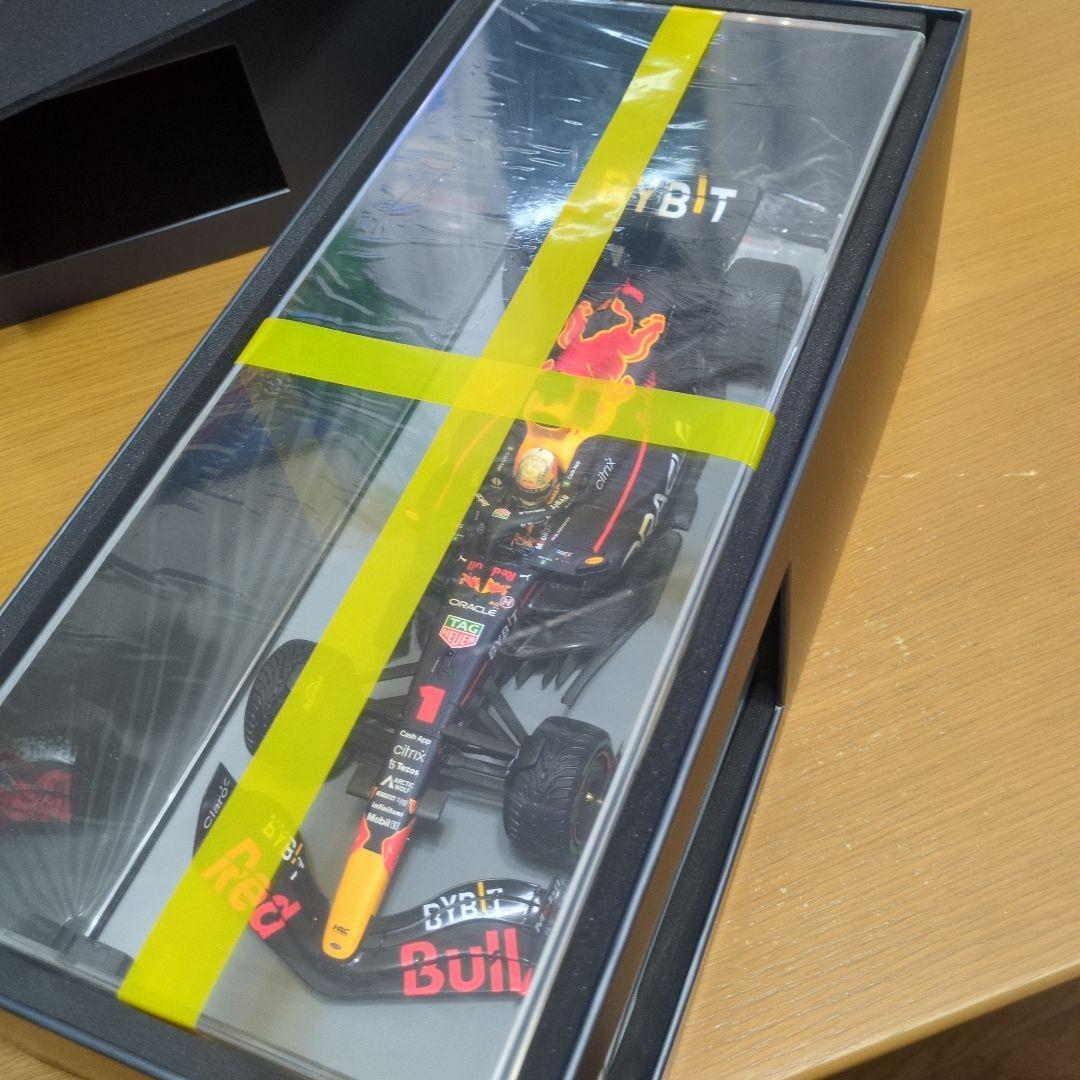 RedBull RB18 1／18 Winner Japanese GP