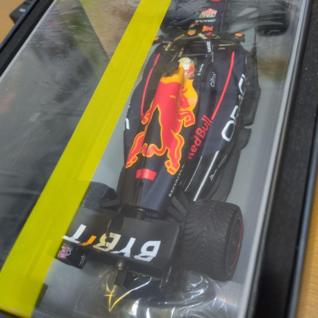 RedBull RB18 1／18 Winner Japanese GP