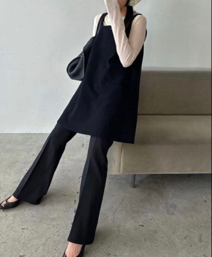 専用CLANE THIN STRAP A LINE TOPS