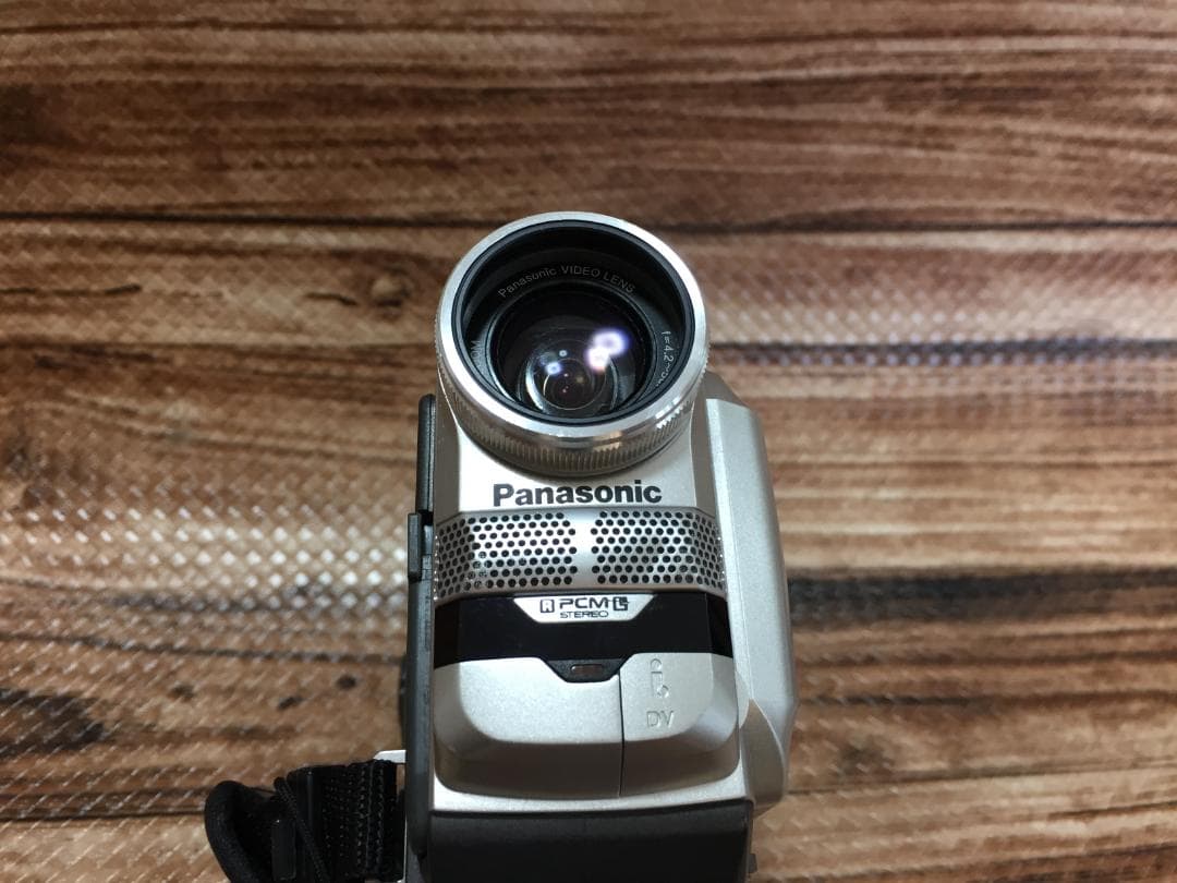 撮影再生ダビングOK　Panasonic　NV-DB1　付属品あり　液晶大画面