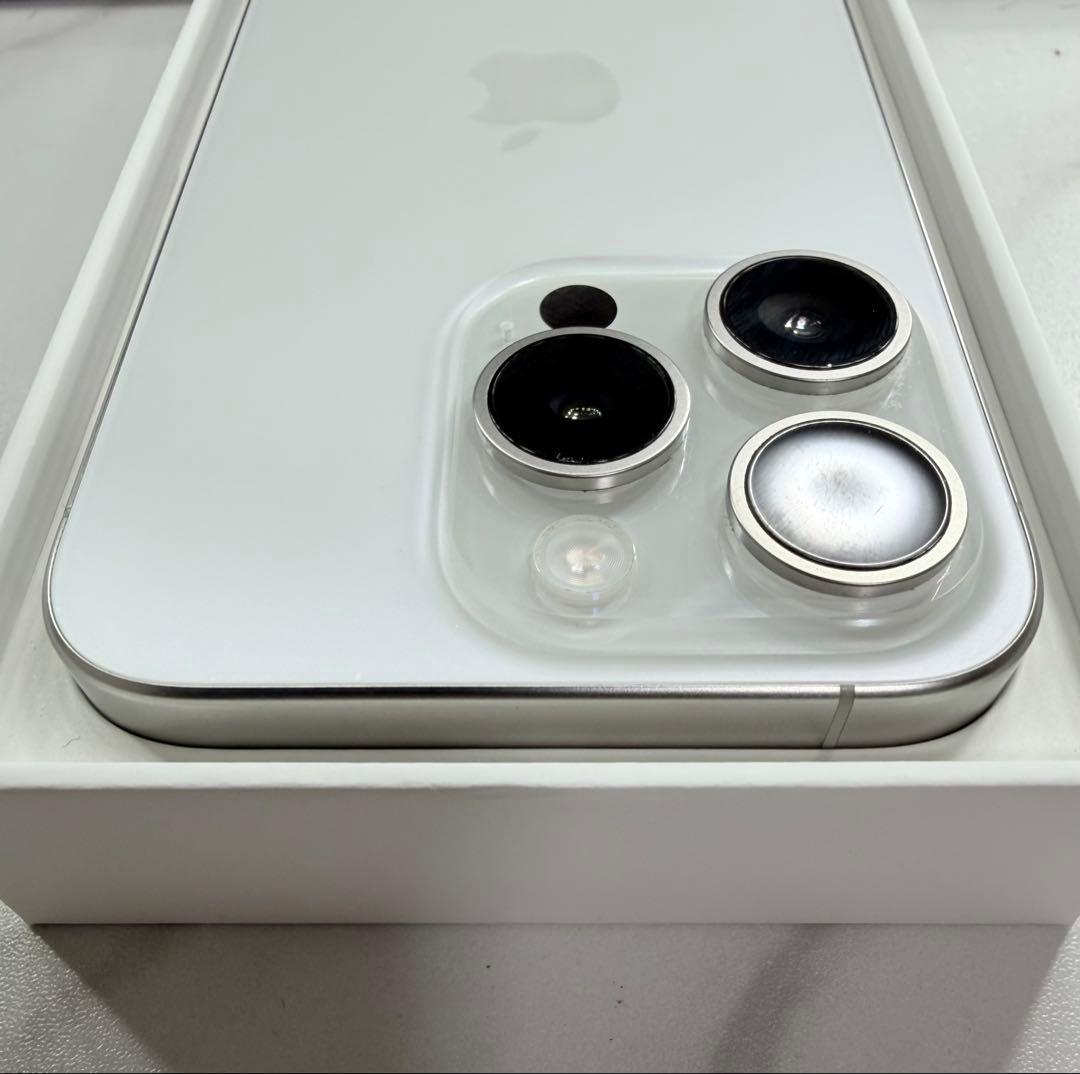 iPhone 15 Pro 128GB ホワイトチタニウム 本体 SIMフリー