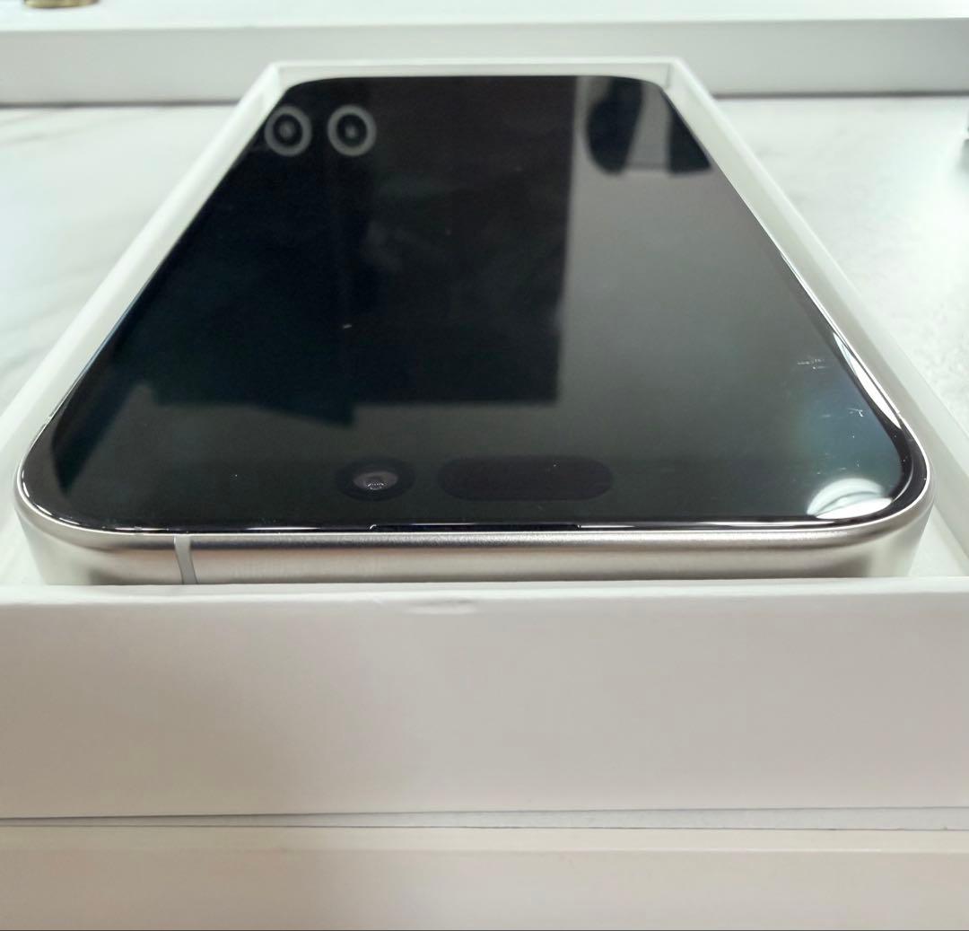 iPhone 15 Pro 128GB ホワイトチタニウム 本体 SIMフリー