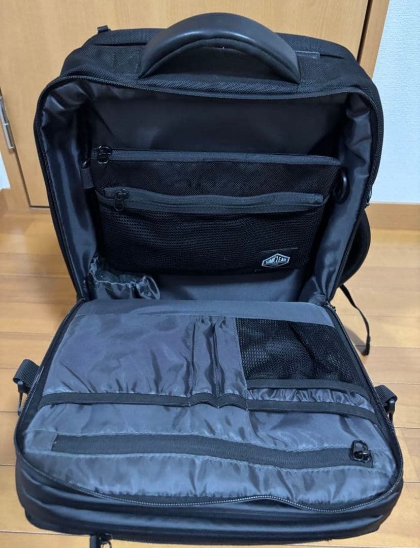 美品　SIMCLEAR ツナグバック　SQUARE Expandable 黒