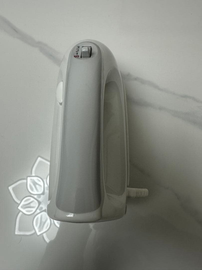 【美品】Panasonic ハンドミキサーMK-H4ホワイト泡立て器