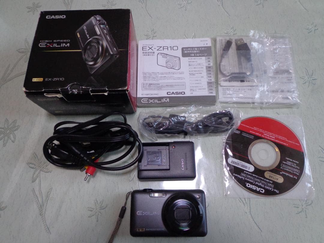 【美品】 CASIO EXILIM EX-ZR10 コンデジ 箱付き