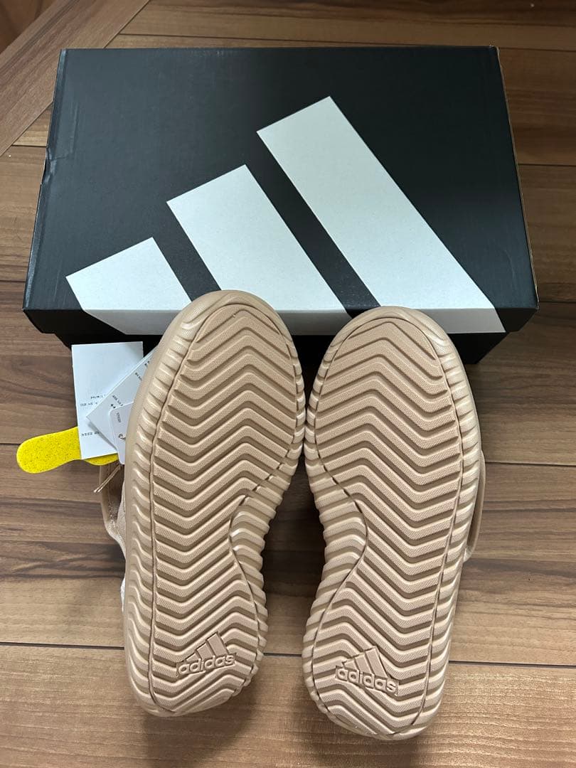 アディダス　adidas ボアミュール　23.5 新品