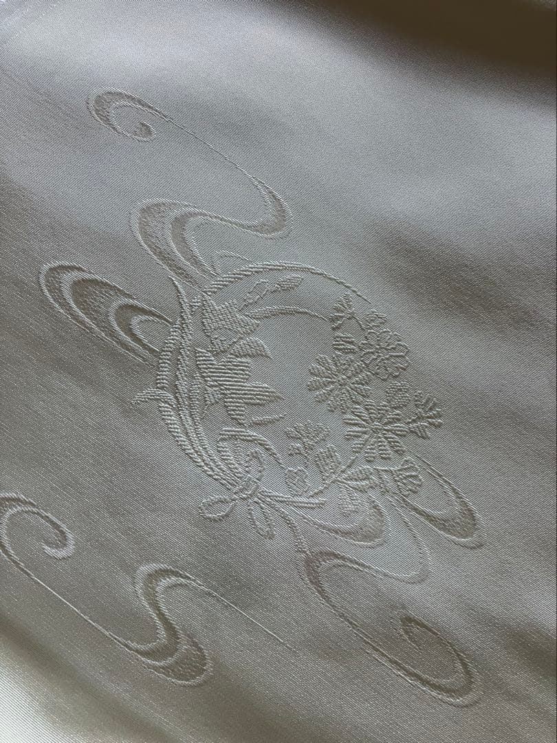 伊と幸　三眠蚕　正絹　最高峰　お襦袢反物