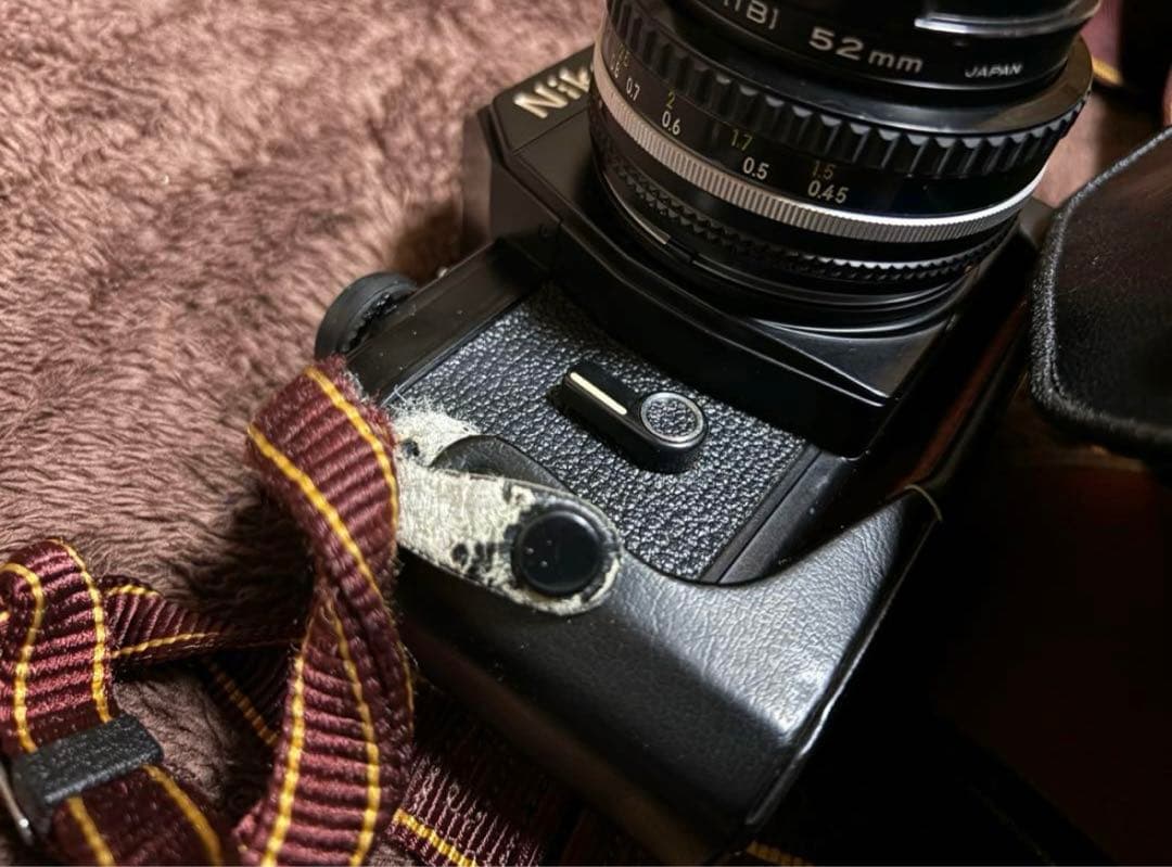 【値下】NikonEMフィルム一眼レフカメラ50mmレンズ/52mmフィルター付