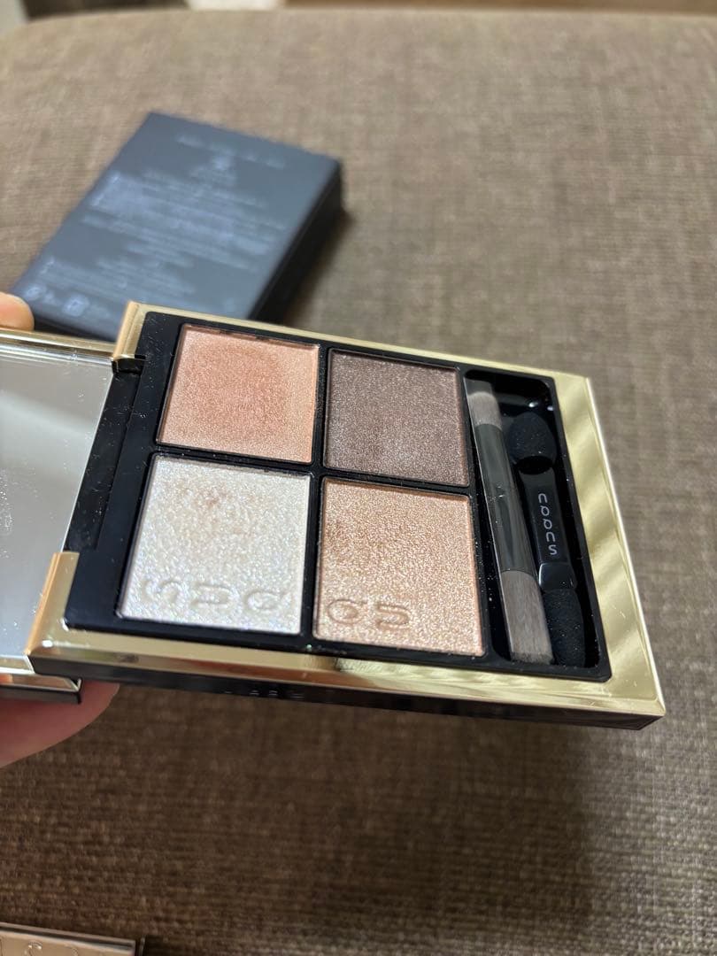 スック　アイシャドウ15凛覗