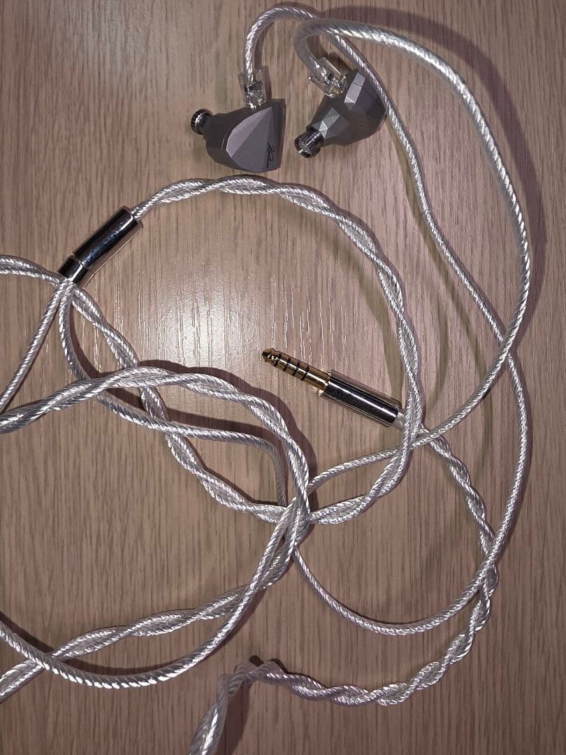 水月雨 Moondrop Kadenz ムーンドロップ カデンツ イヤホン 有線