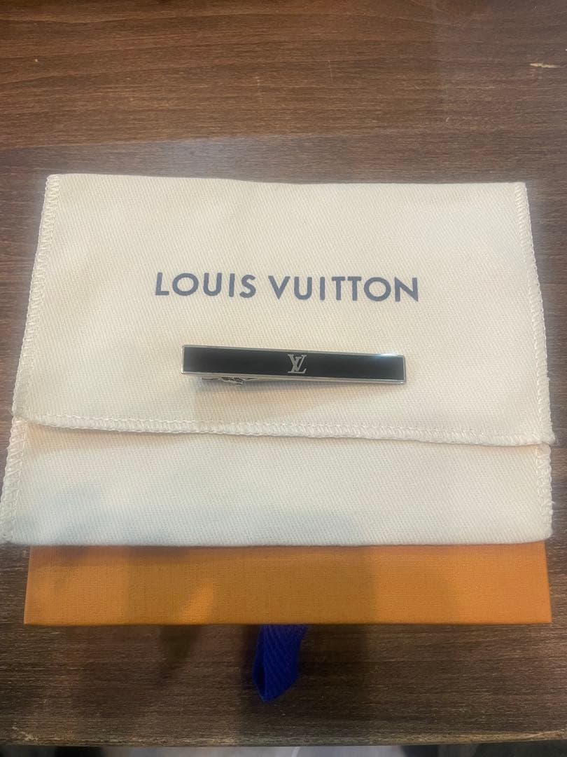 ヴィトン タイピン　LVアワード　M00913