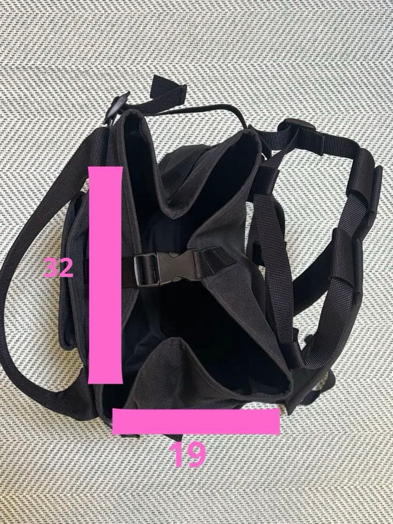 ブラックナイロンリュック・バックパック