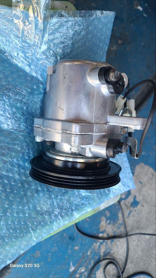 タント コンプレッサー エアコンコンプレッサー 88320-B2060