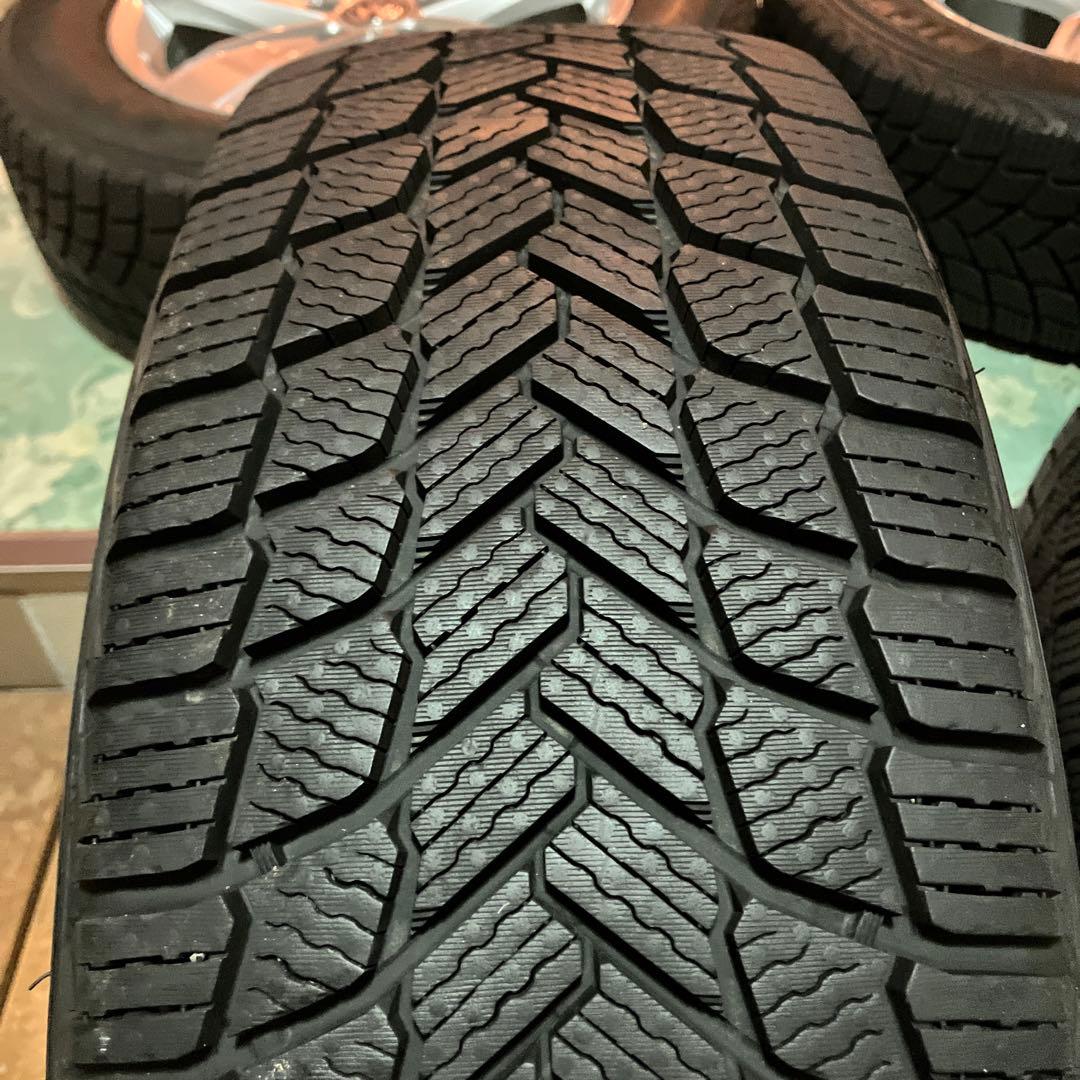 値下げしました‼️VWティグアン用極上スタッドレスタイヤホイールセット