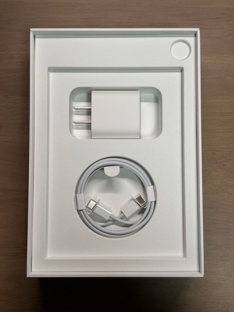 iPad mini（第６世代） セルラーモデル・ケース付き