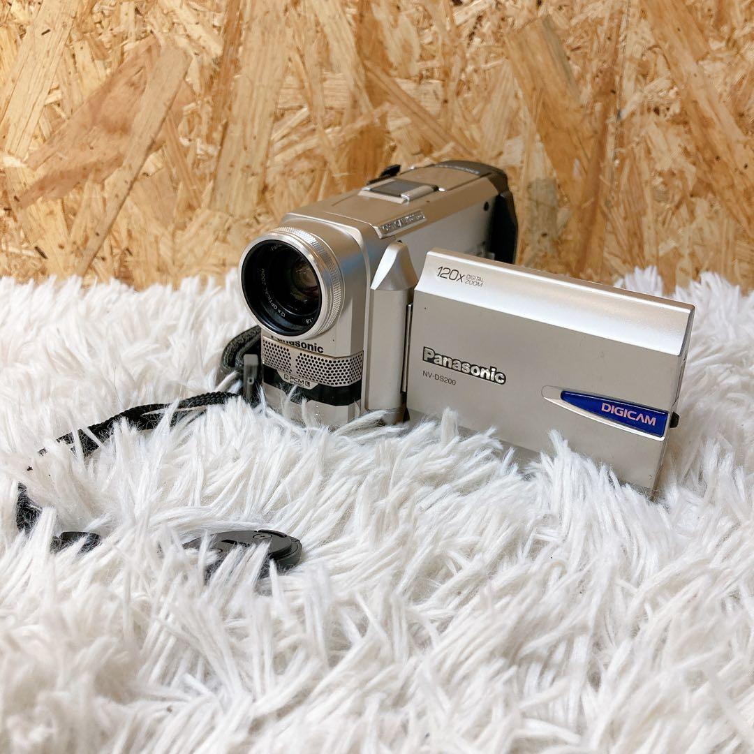Panasonic NV-DS200 ビデオカメラ　本体