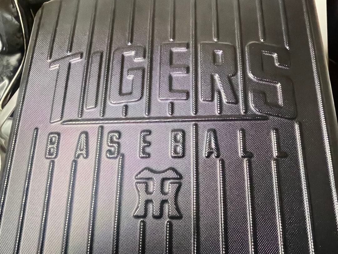 美品 阪神タイガース ダイヤモンドプラス 限定特典 キャリーケース