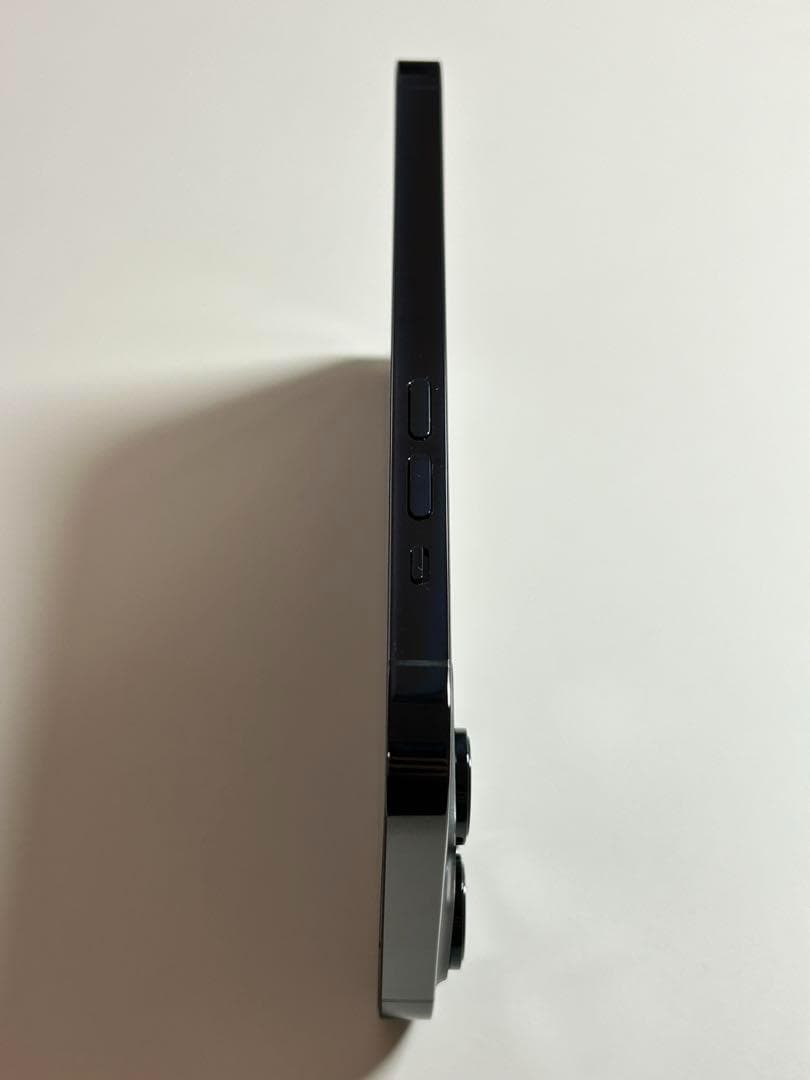 【ほぼ新品】iPhone 14 Pro 128GB・ブラック（SIMフリー）