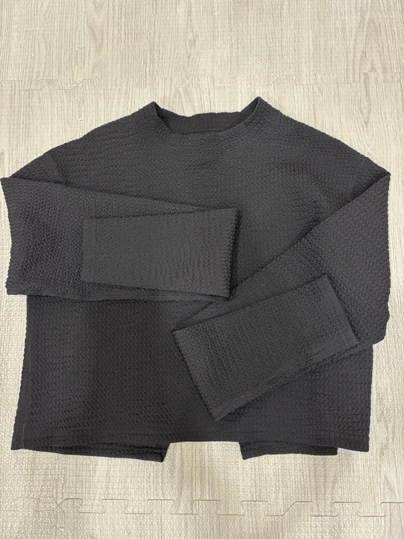 メゾンドドルチェ　ブラック ラッシュガード・トップス