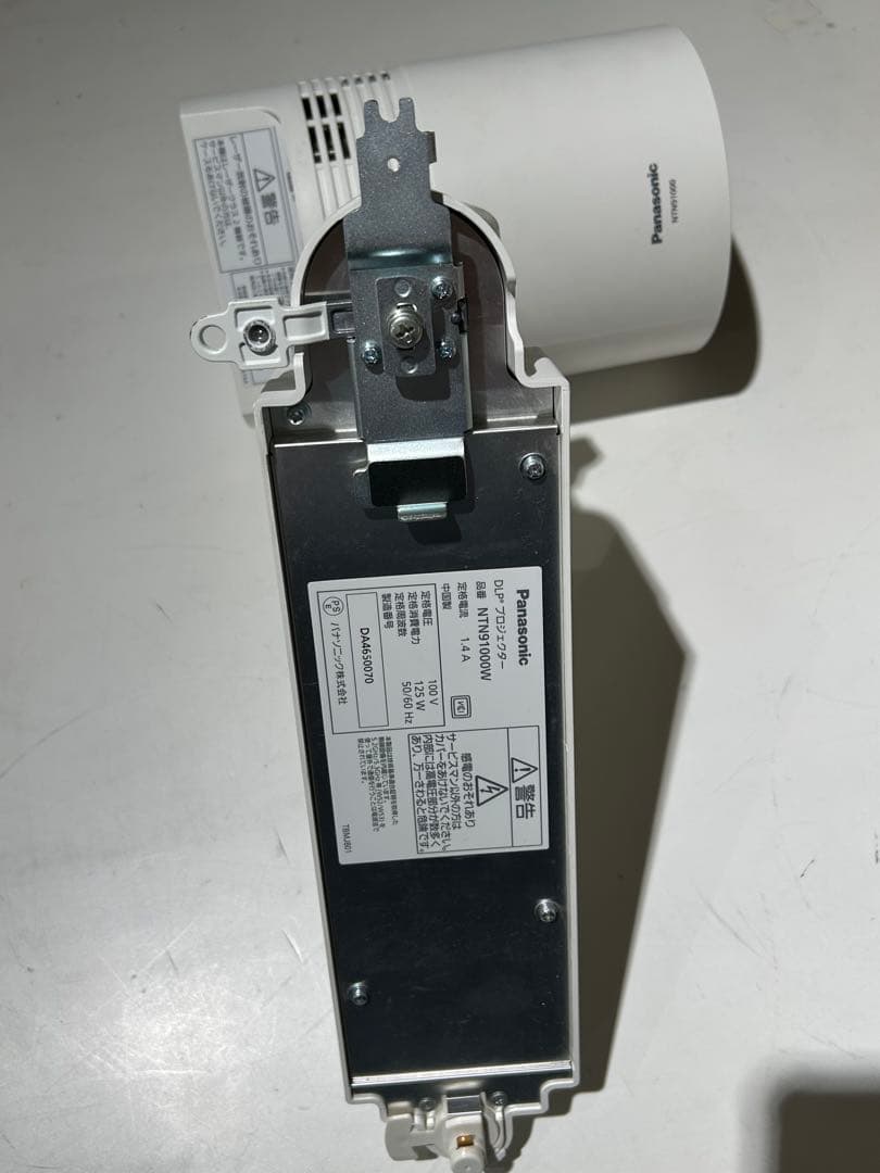 Panasonic NTN91000W プロジェクター③