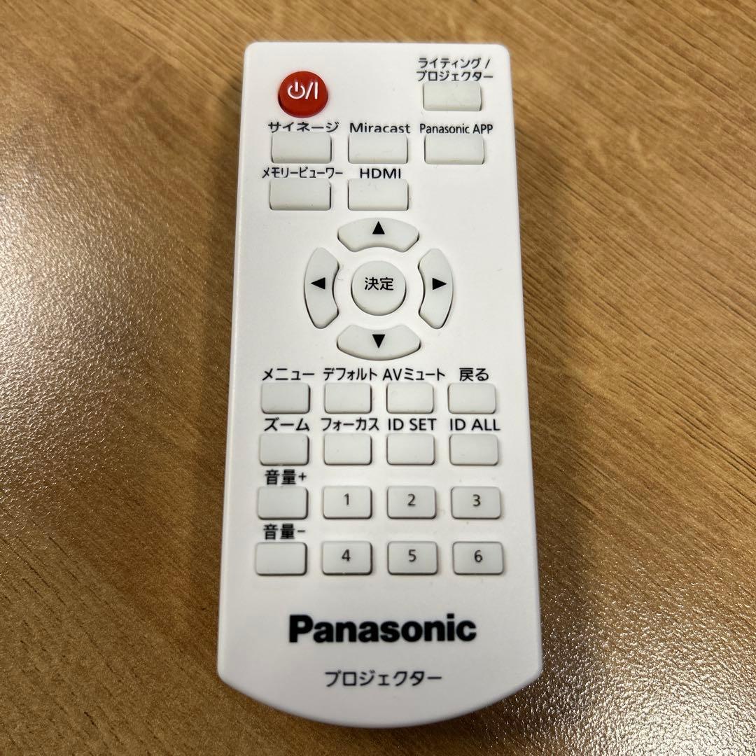 Panasonic NTN91000W プロジェクター③