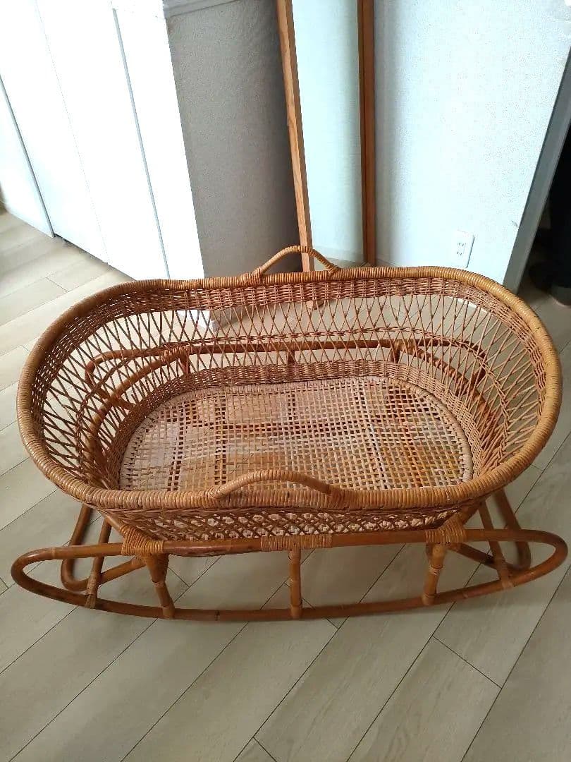 ベビーベッド　ゆりかご　ベビーバスケット　ラタン素材　ナチュラル　ヴィンテージ