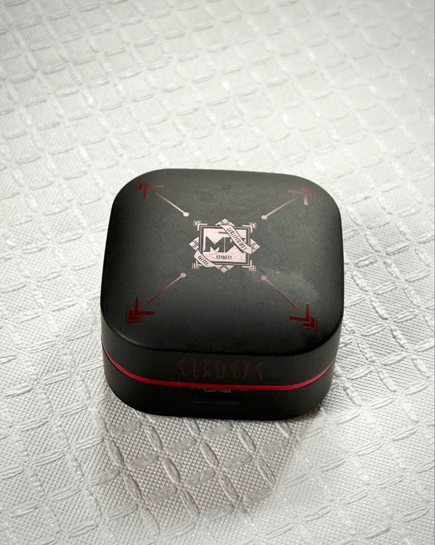 AVIOT × MILGRAMワイヤレスイヤホンケース 黒 赤