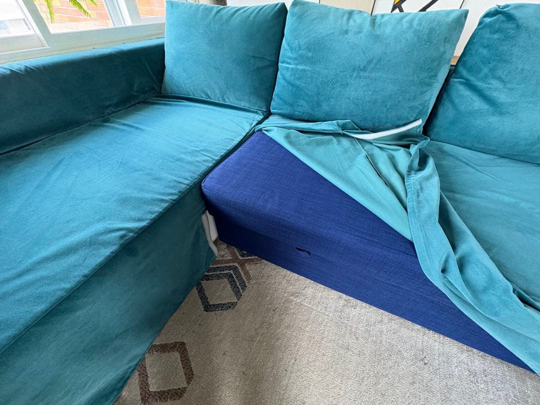 現地受取friheten カバー有　一部生地紛失　19800→16800値下げ