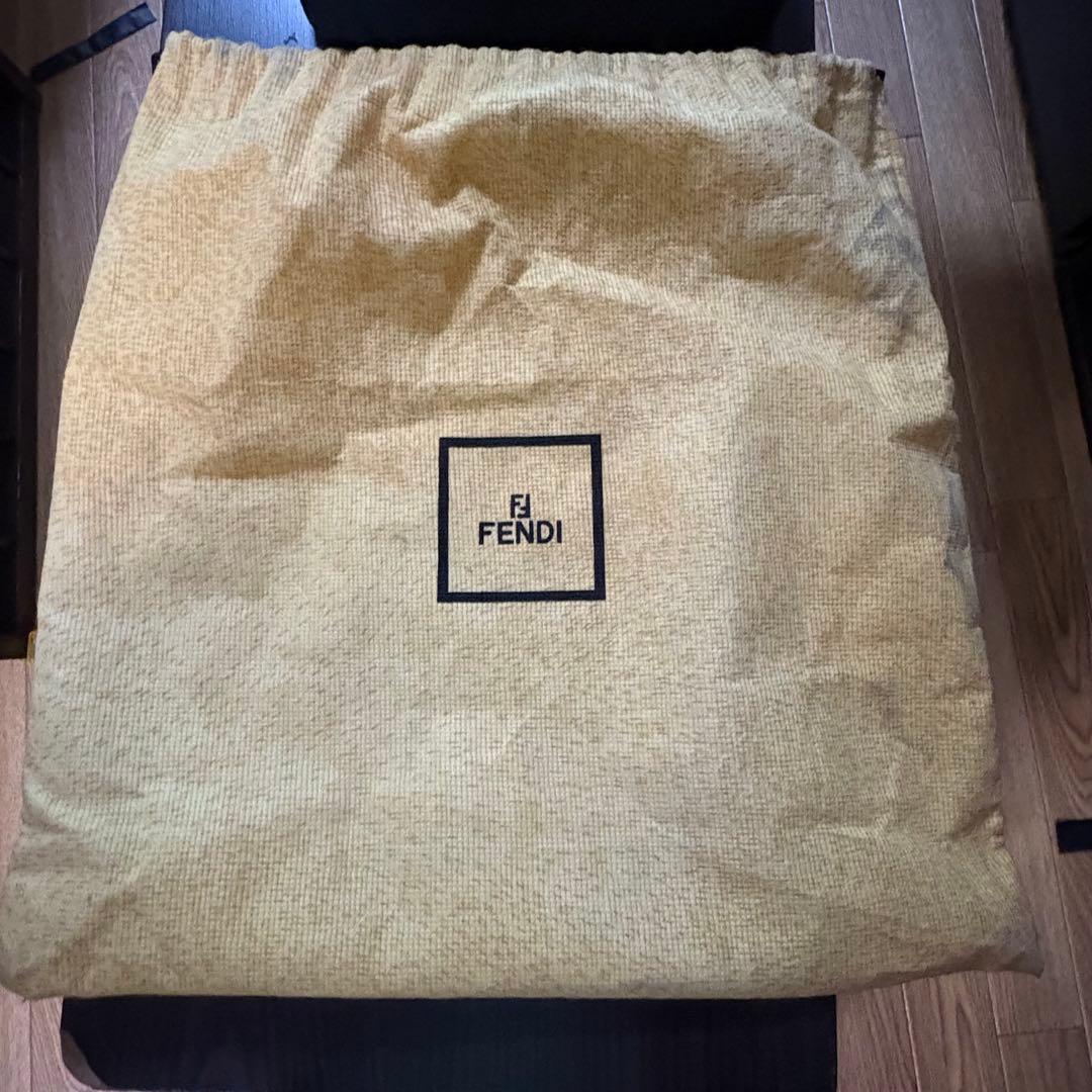 Fendi ブラック ショルダーバッグ