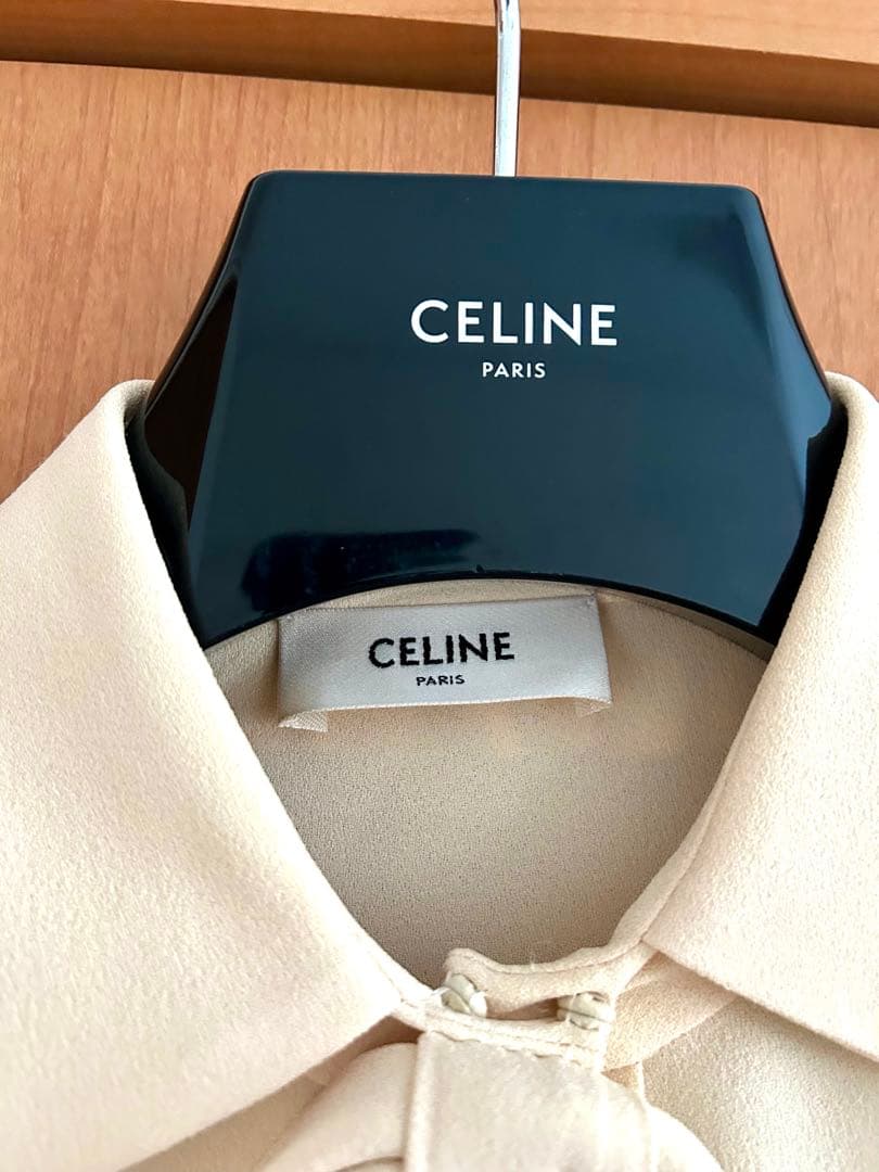 【新品】 CELINE トリオンフ付きパール風ボタン ブラウス 36 白