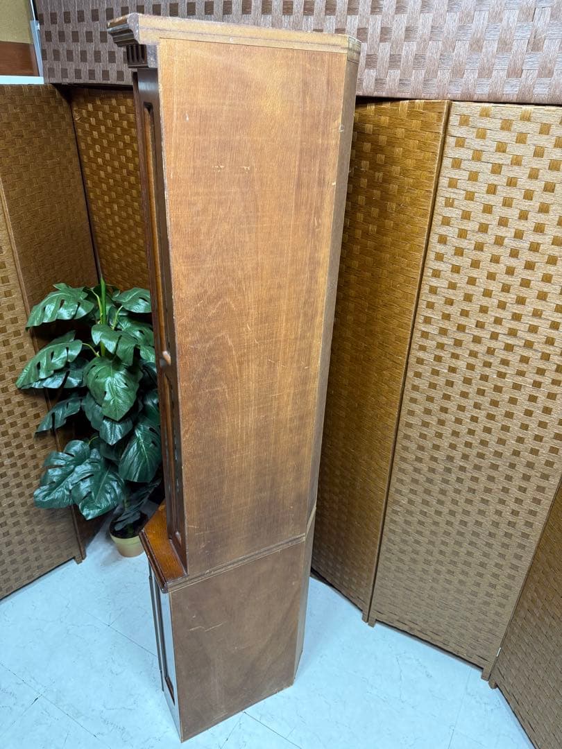 アンティークコーナーカップボード