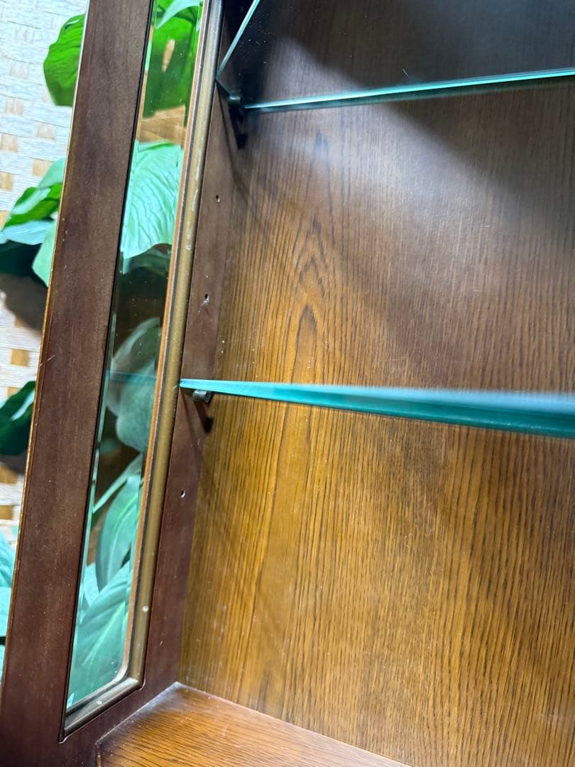 アンティークコーナーカップボード