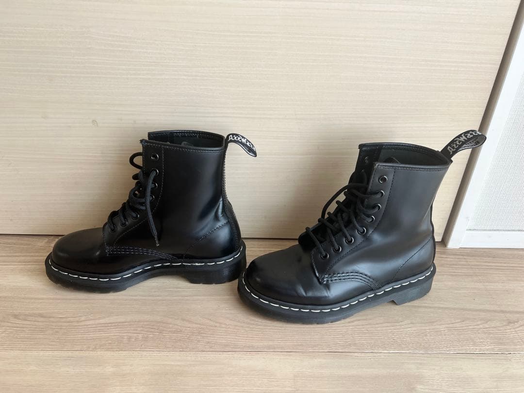 「値下げー＞¥9000」 ホワイトステッチ 8 ホール ブーツ黒 3cmヒール