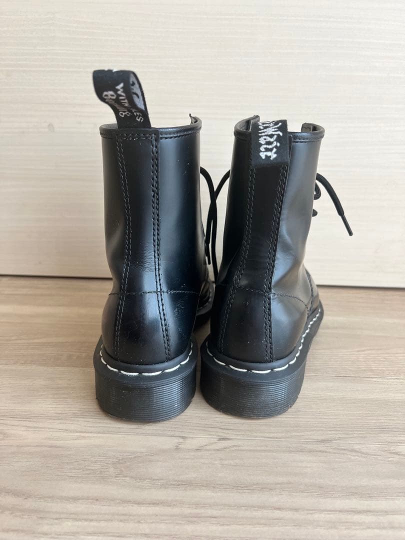 「値下げー＞¥9000」 ホワイトステッチ 8 ホール ブーツ黒 3cmヒール