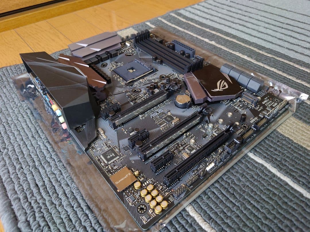 マザーボード ASUS ROG STRIX X370-F GAMING / ATX AM4