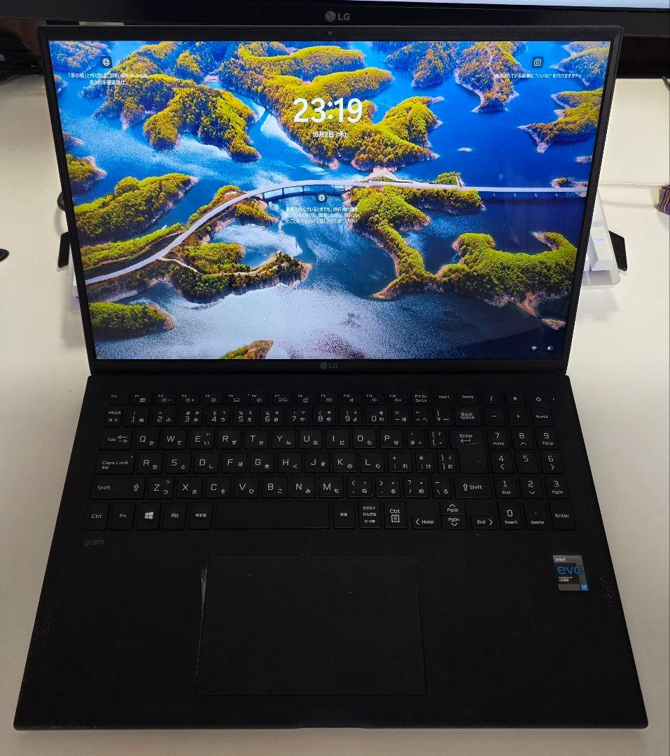 LG gram 2K 16インチ 1190g超軽量 30時間駆動 i7 16G