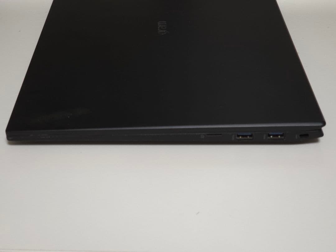 LG gram 2K 16インチ 1190g超軽量 30時間駆動 i7 16G