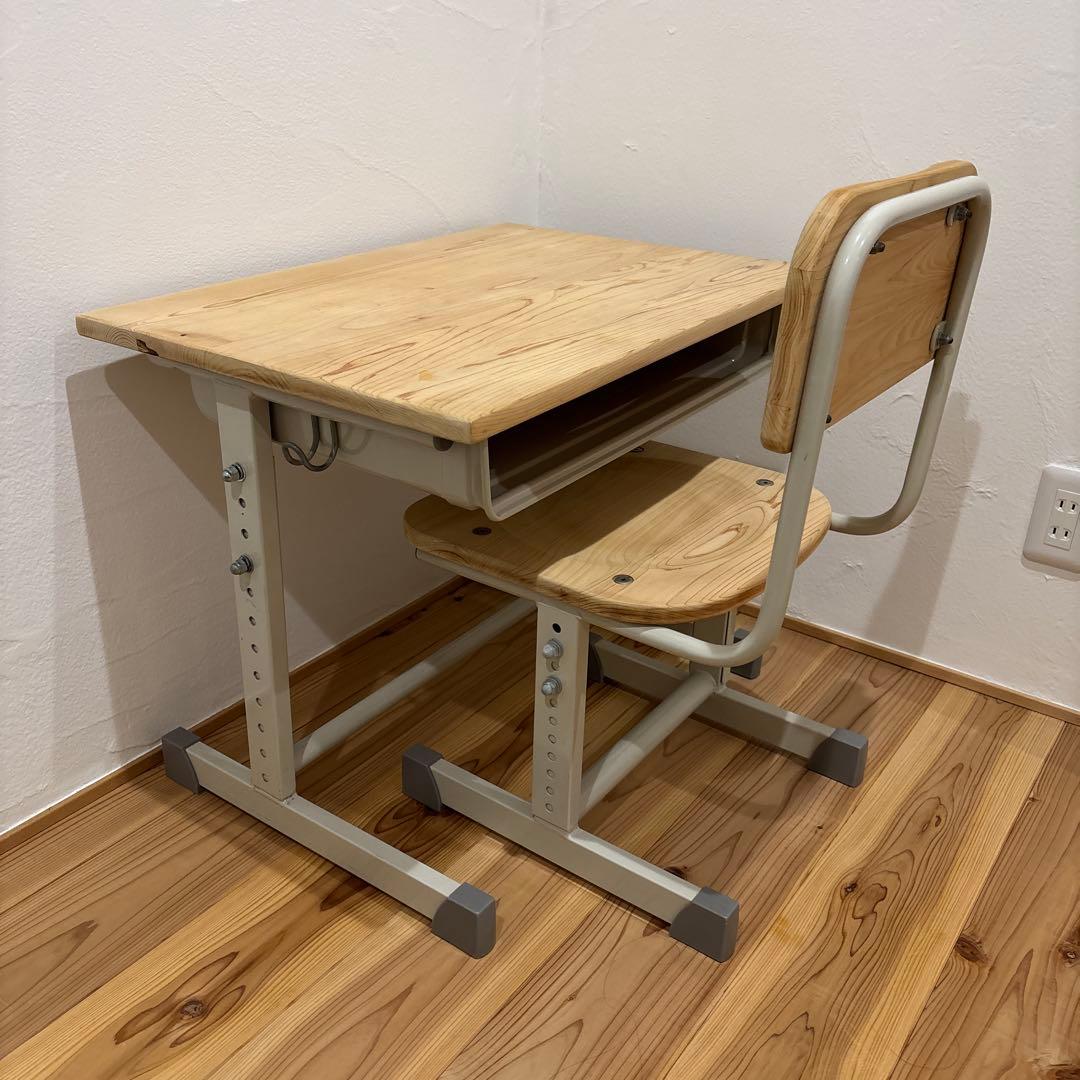 キシル　学習机セット(教室タイプの学習机と椅子)　金属フレーム