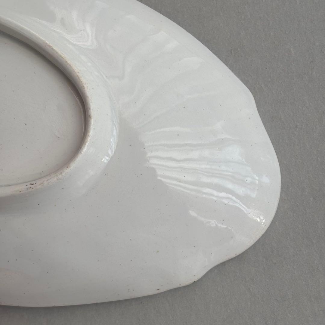 フランスアンティーク クレイユモントロー ブラウンの花模様が美しいラヴィエ