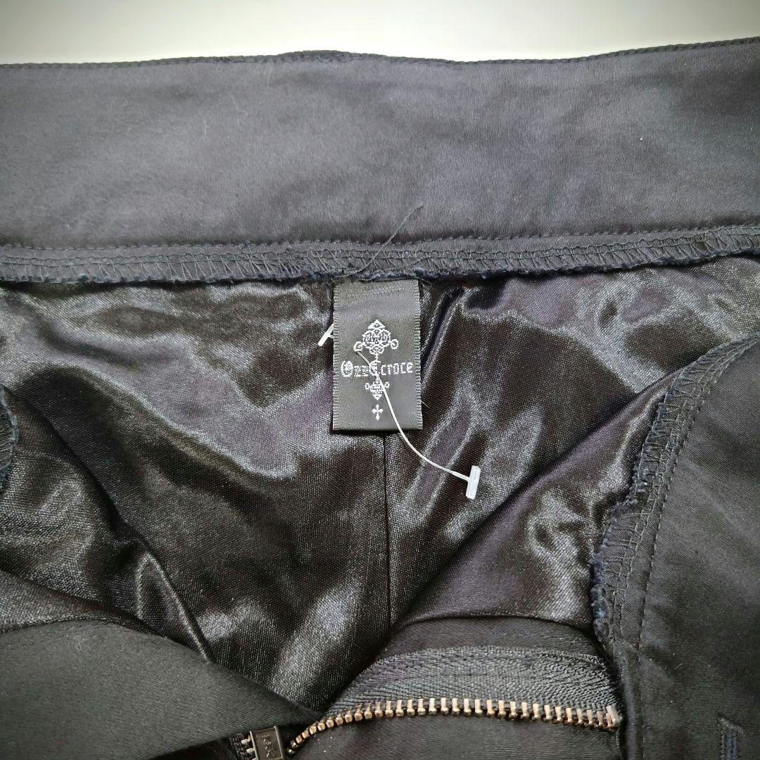 OzzOn Ozz Croce ベルト付きブラックルーズショートパンツ