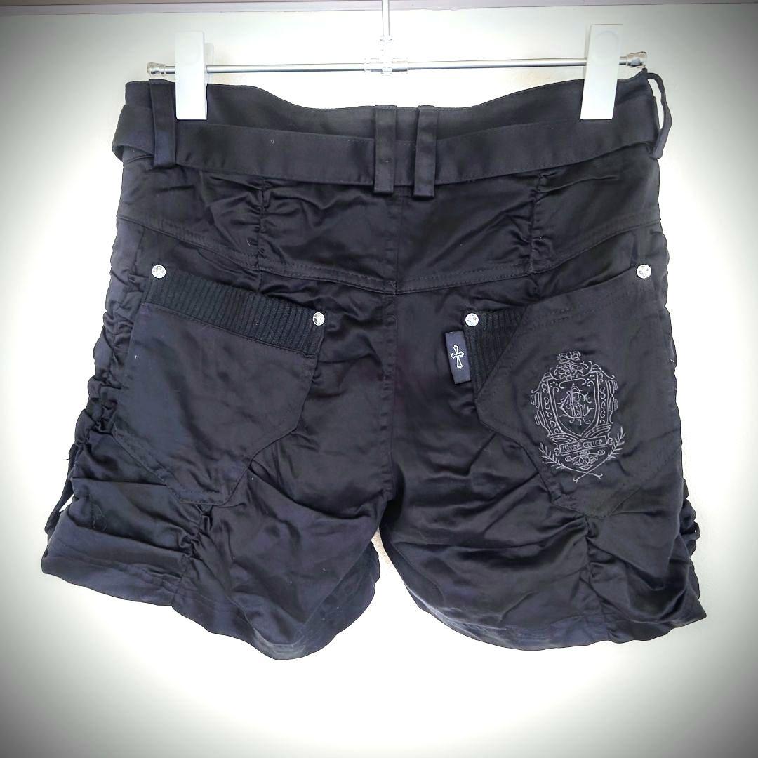 OzzOn Ozz Croce ベルト付きブラックルーズショートパンツ