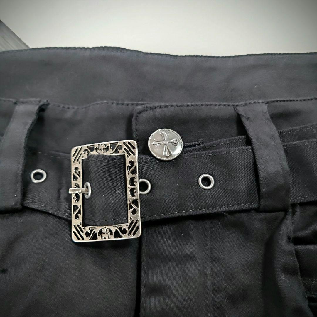 OzzOn Ozz Croce ベルト付きブラックルーズショートパンツ