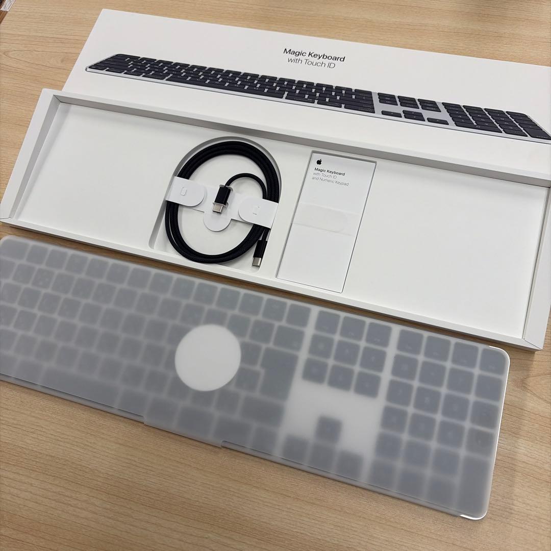 Magic Keyboard with Touch ID 新品同様 ブラック